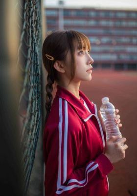 朋友丰满的妈妈_720日韩免费观看